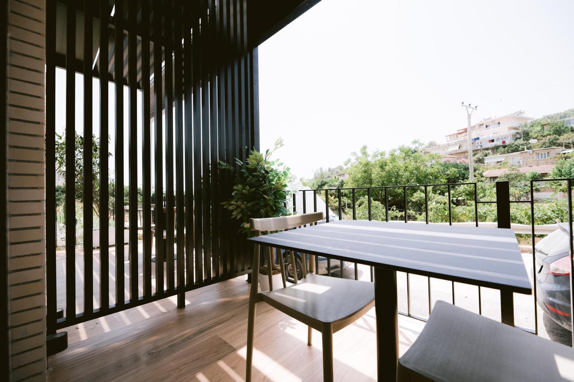 Noemie Hotel Himare Exterior foto